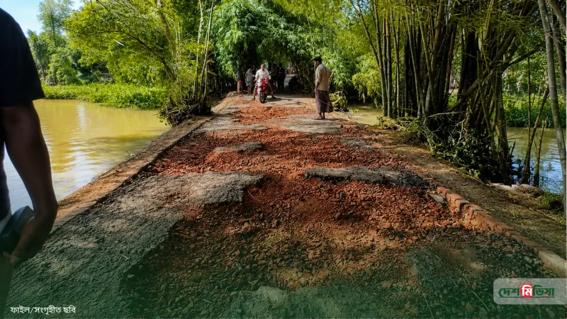 পানি নামতেই বেরিয়ে আসছে ধ্বংসস্তূপ: ৫৪ প্রাণহানি আর হাজার কোটির ক্ষতিতে লণ্ডভণ্ড জনপদ