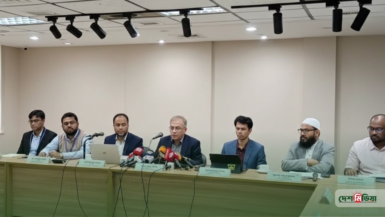 ত্রয়োদশ নির্বাচন ও আ’লীগের ‘দ্বিমুখী’ ভূমিকা: নেপথ্যের অজানা চিত্র তুলে ধরল টিআইবি