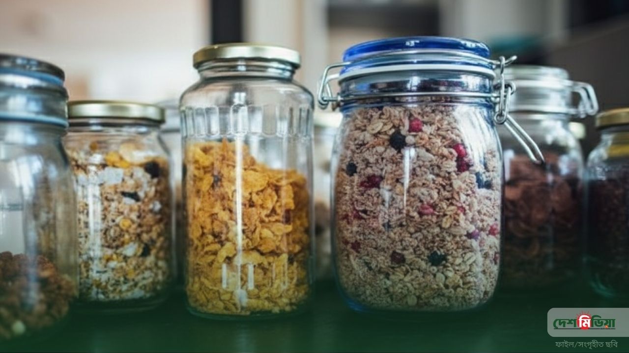 ইফতার ও সেহরির ঝক্কি কমাতে আগাম পরিকল্পনা: রান্নাঘরে কোন পণ্যগুলো আগেভাগেই ‘স্টক’ করবেন?