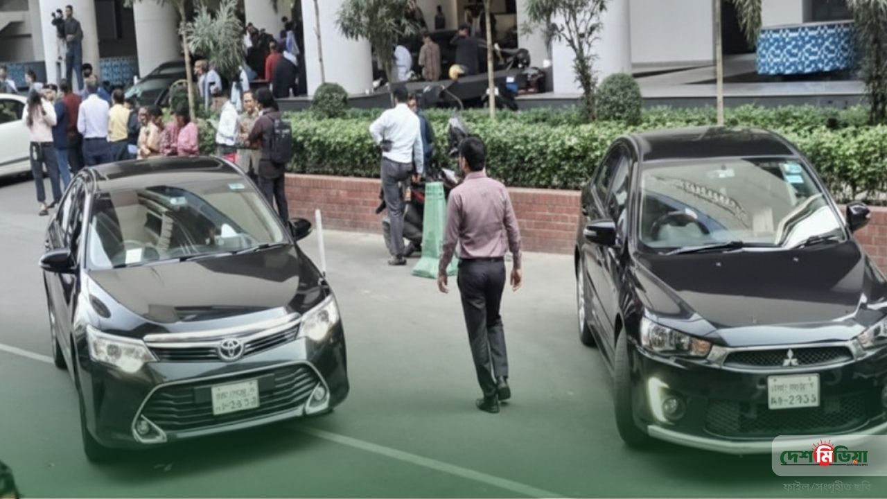 শপথের পর ‘ক্যামরি’ ও ‘ল্যান্সার’-এ চড়ে ফিরবেন মন্ত্রীরা: সচিবালয়ে সাজ সাজ রব