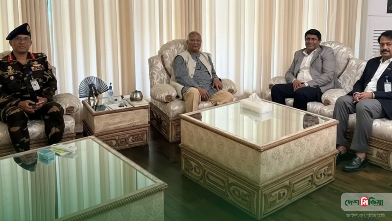 সদ্যবিদায়ী প্রধান উপদেষ্টার কাছে প্রধানমন্ত্রীর বার্তা: রাষ্ট্রীয় অতিথি ভবনে তিন সদস্যের প্রতিনিধিদলের সফর