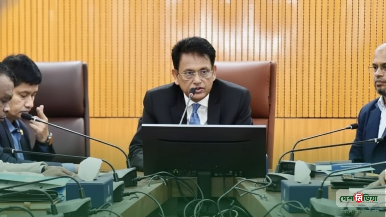 ৭ কলেজ নিয়ে ‘ঢাকা সেন্ট্রাল ইউনিভার্সিটি’ কি স্থায়ী সমাধান? নতুন উচ্চশিক্ষা নীতি নিয়ে বড় বার্তা দিলেন শিক্ষামন্ত্রী