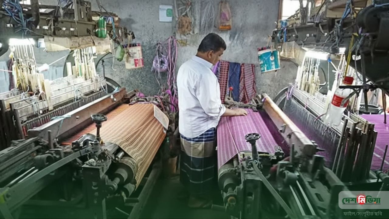 সিরাজগঞ্জের এক গ্রামেই ১০ হাজার পাওয়ার লুম! বিশ্ববাজারে কীভাবে রাজত্ব করছে তামাইয়ের লুঙ্গি?