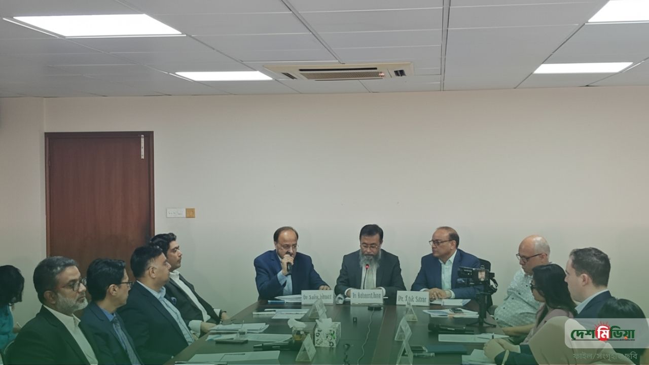 যুক্তরাষ্ট্রের সঙ্গে বাণিজ্যচুক্তি 'অসম ও অনৈতিক': পর্যালোচনার আহ্বান বিকেএমইএর সভাপতির