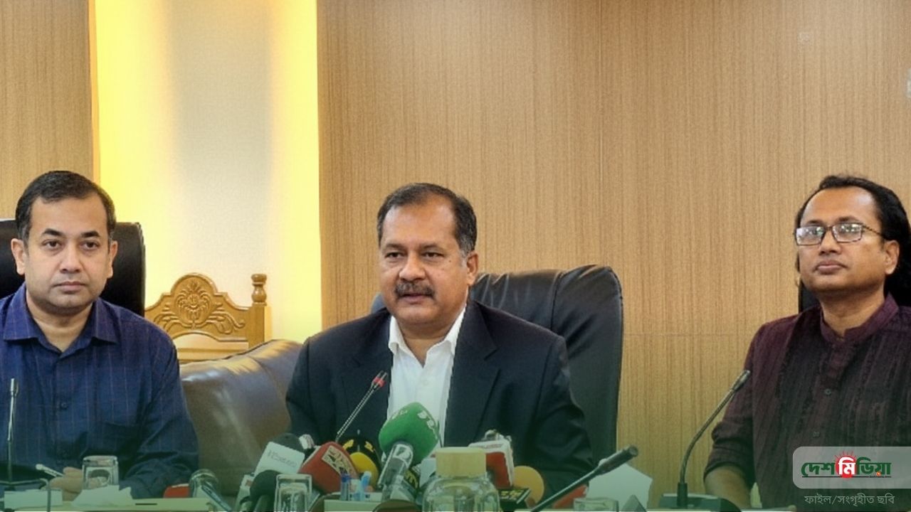 লোগো নকল করে ভুয়া খবর ছড়ালে কঠোর ব্যবস্থা: সচিবালয়ে প্রধানমন্ত্রীর উপদেষ্টার হুঁশিয়ারি।