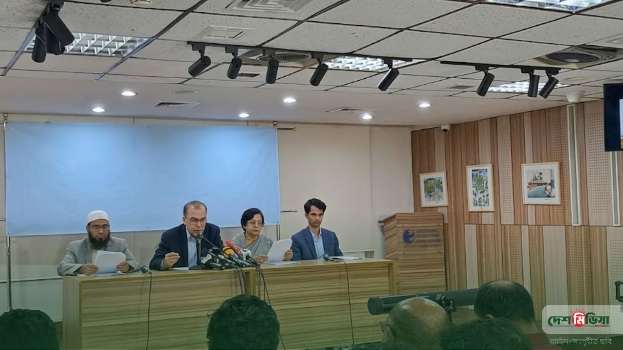 ‘অধ্যাদেশ নিয়ে খেলা হচ্ছে’: সংস্কার প্রশ্নে সরকারের সদিচ্ছা নিয়ে টিআইবির বড় সংশয়