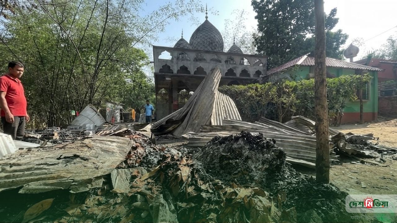 ভিডিও ভাইরাল থেকে রক্তক্ষয়ী হামলা; দৌলতপুরে পীর শামীম খুনের নেপথ্যে কী?