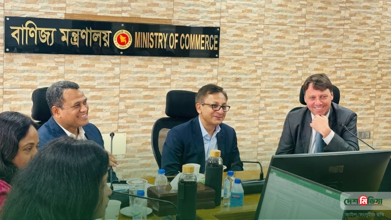 বাংলাদেশ-যুক্তরাষ্ট্র বাণিজ্য চুক্তি নিয়ে কেন এত আলোচনা? যা জানালেন বাণিজ্যমন্ত্রী